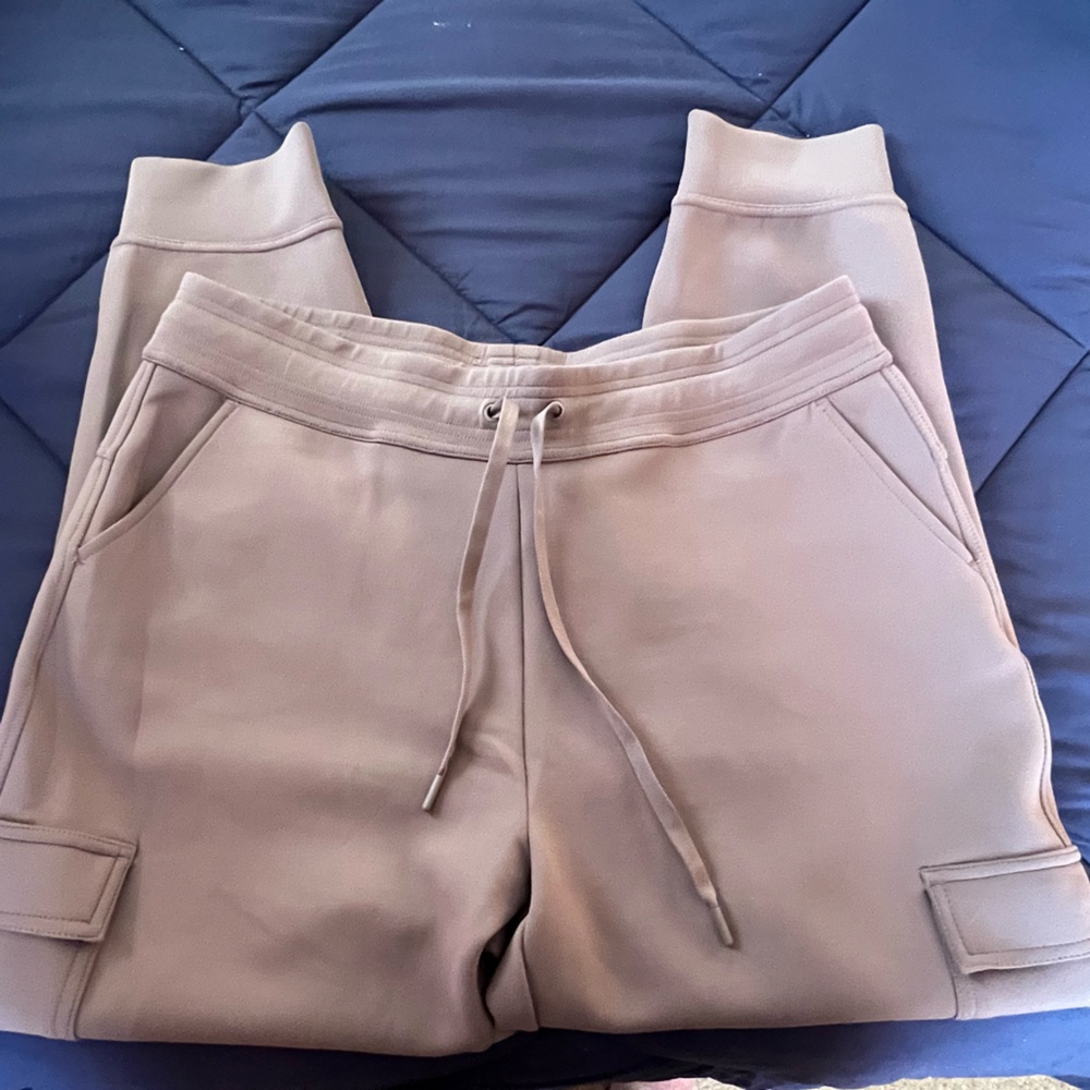32 Degrees Women's Tan Scuba Cargo Joggers